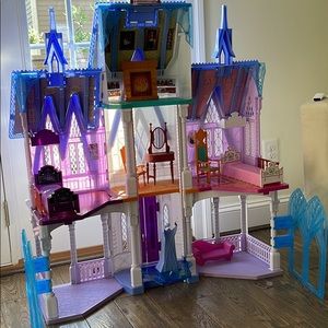 Disney Frozen Castle